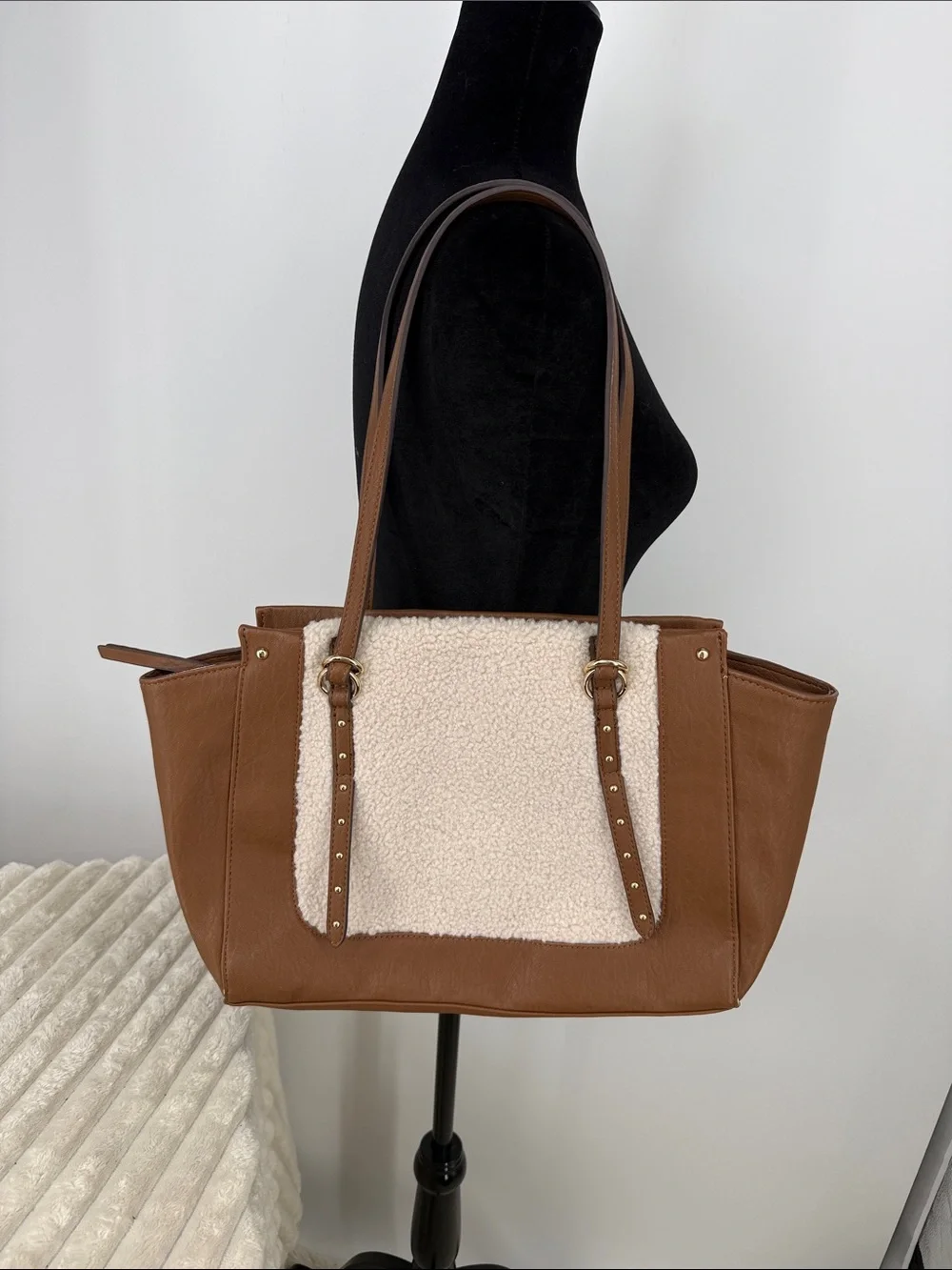 Jessica Simpson Vienna Tote in Brown and Sherpa accent